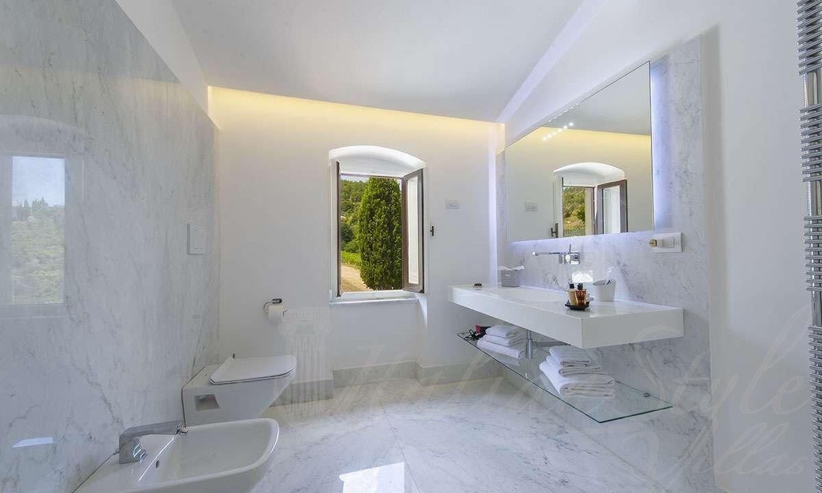 Photo of Bathroom in Panzano in Chianti