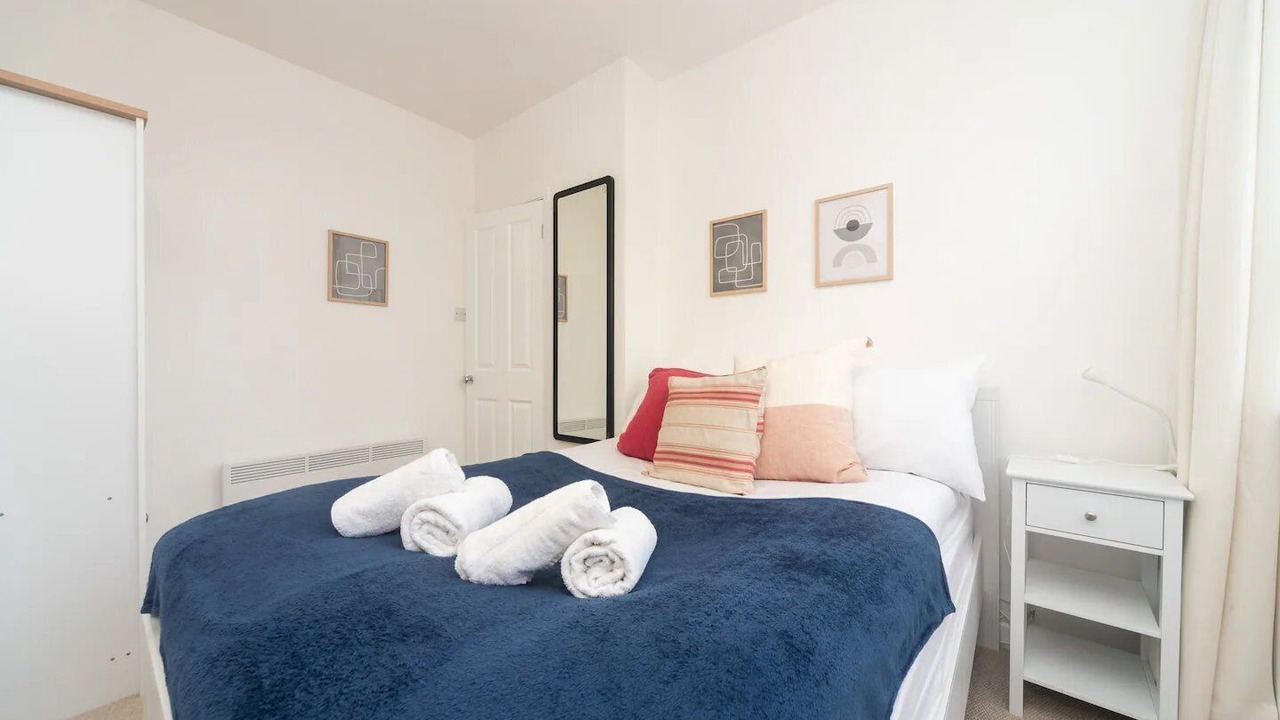 Photo of Bedroom in Sands End