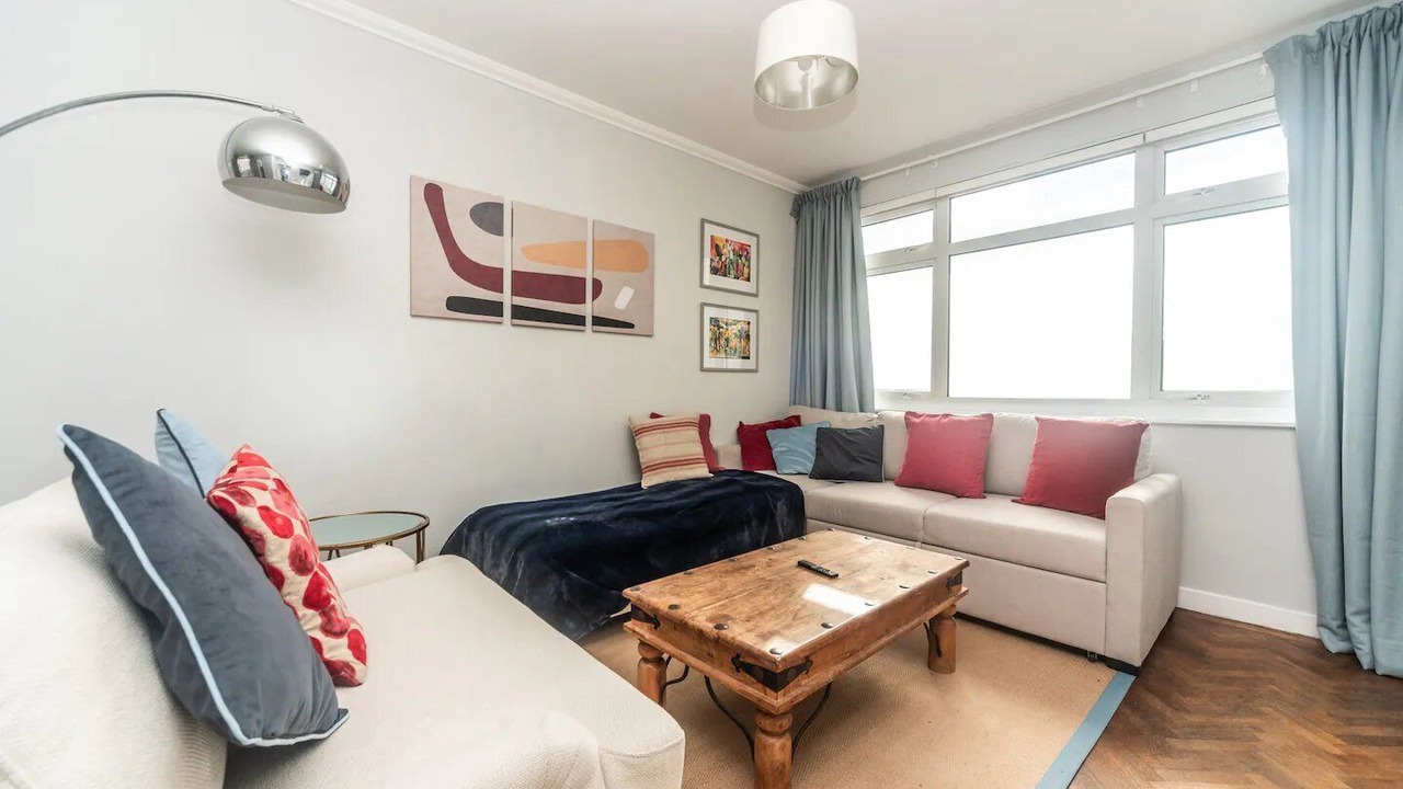 Photo of Livingroom in Sands End