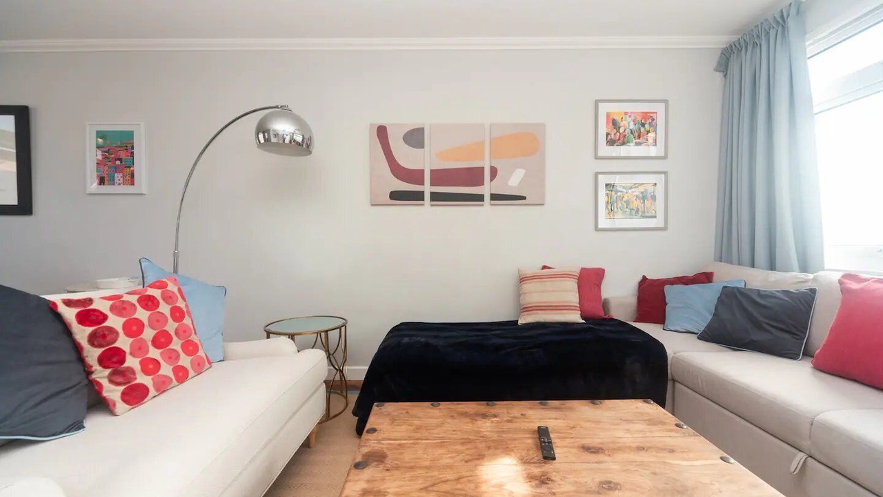 Photo of Livingroom in Sands End