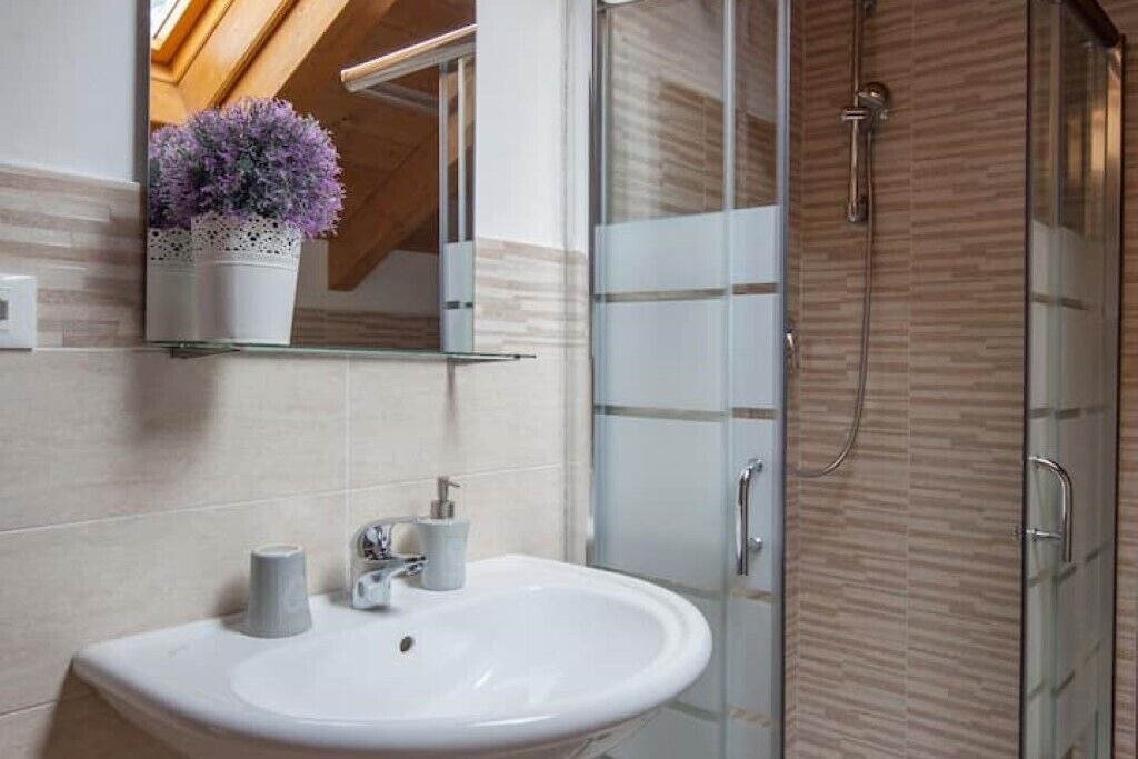 Photo of Bathroom in Tavarone