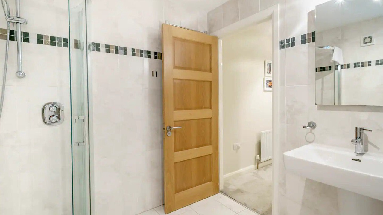 Photo of Bathroom in Holywood