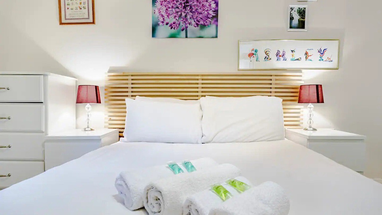 Photo of Bedroom in Holywood