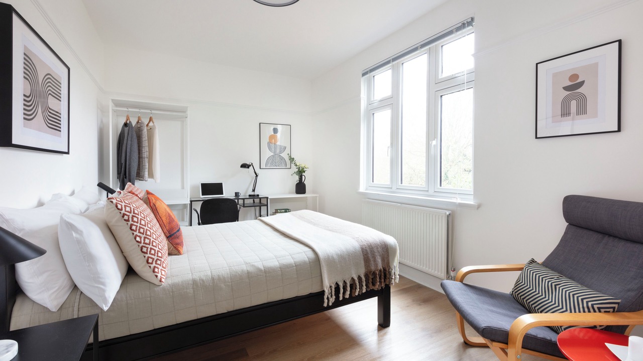 Photo of Bedroom in Brondesbury Park