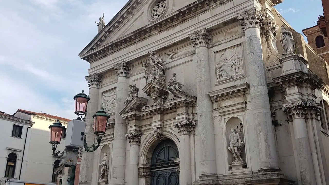 Photo of Others in San Polo