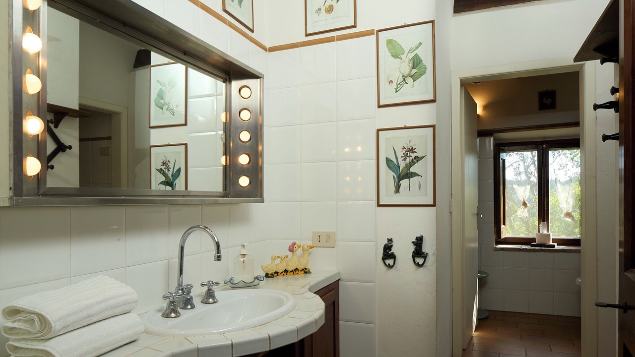 Photo of Bathroom in Mora