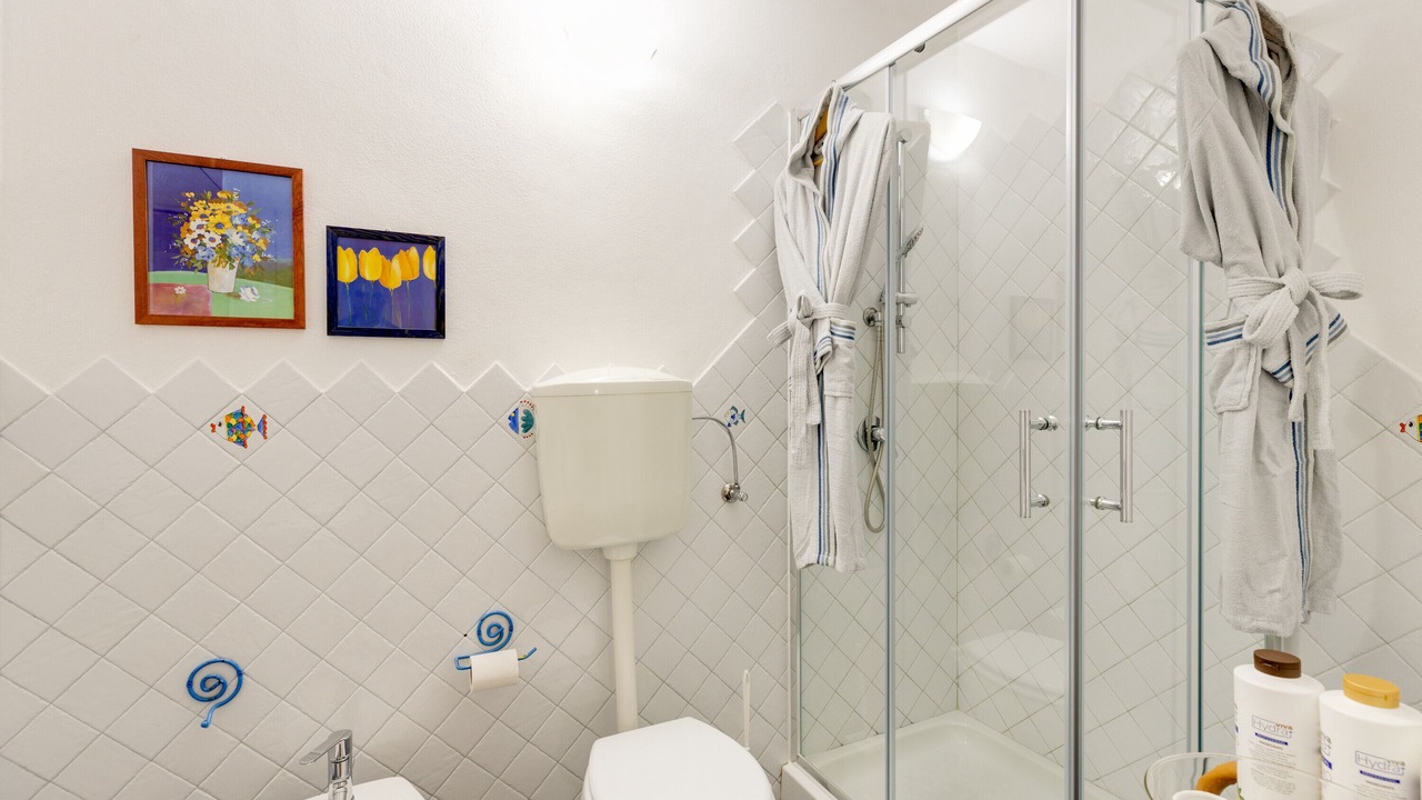 Photo of Bathroom in Arbus