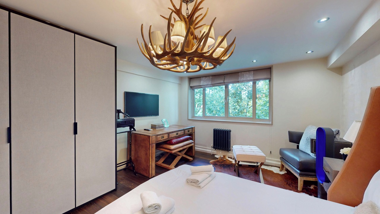 Photo of Bedroom in Royal Borough of Kensington and Chelsea