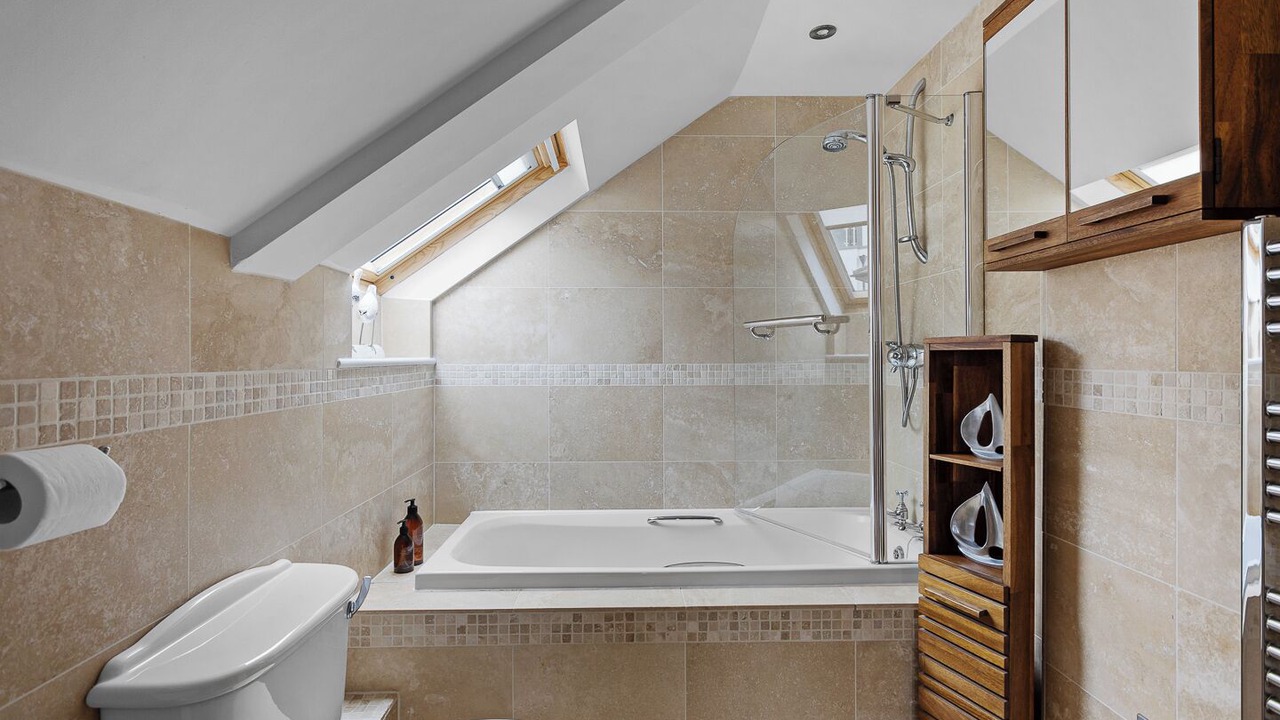 Photo of Bathroom in Rock