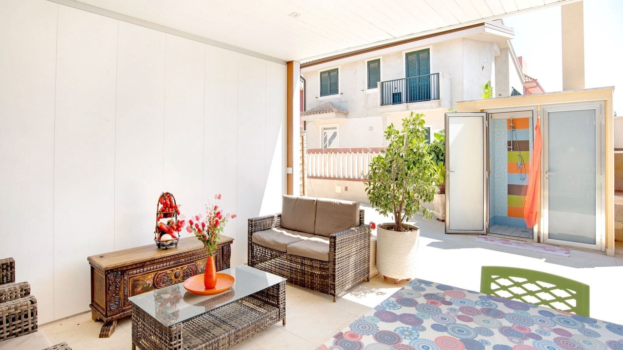 Photo of Patio Balcony in Reitani