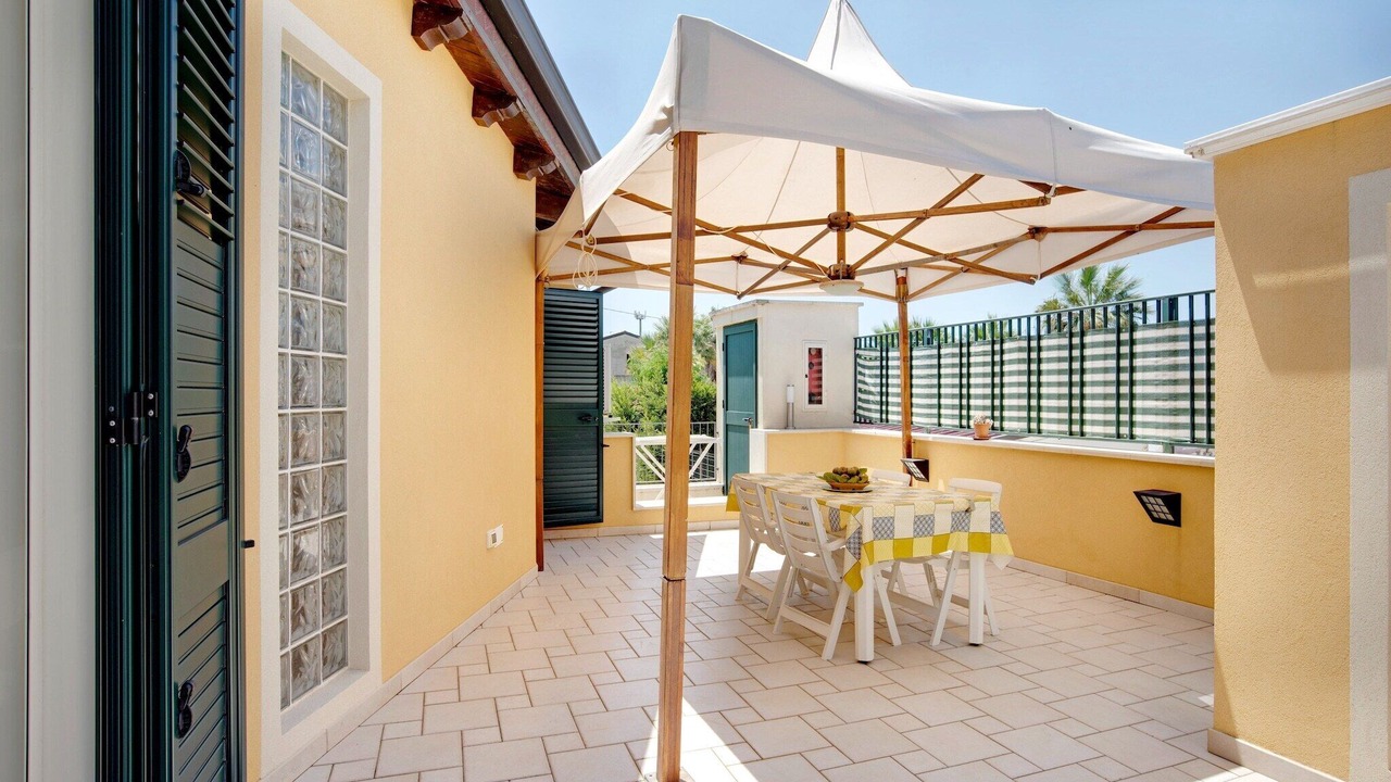 Photo of Patio Balcony in Reitani