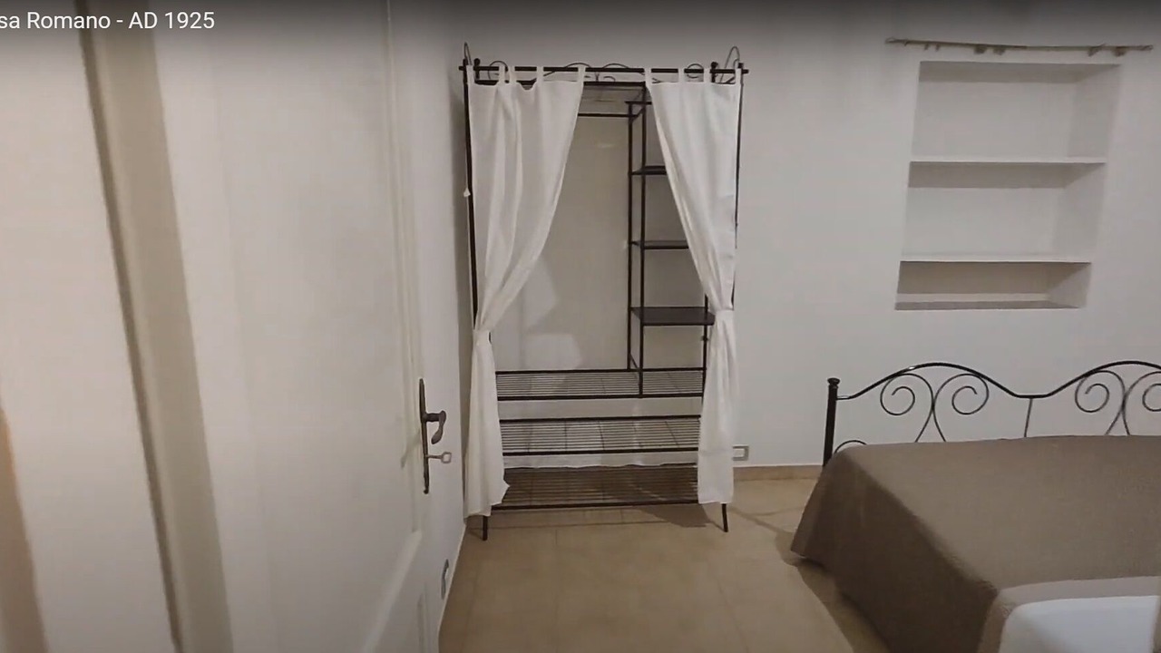 Photo of Bedroom in Patti