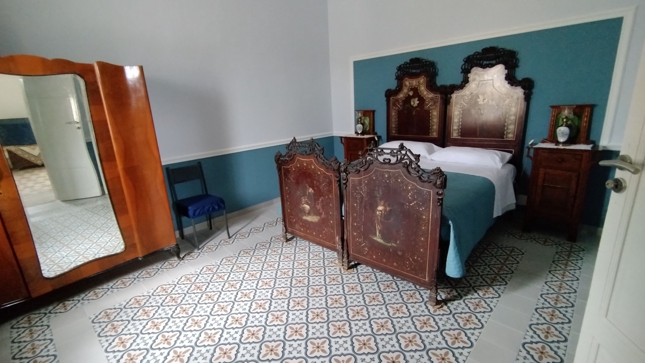 Photo of Bedroom in Patti