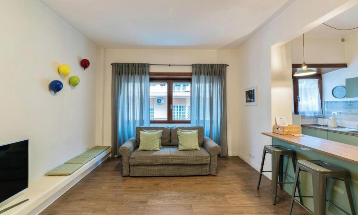 Photo of Livingroom in Quartiere XIII Aurelio