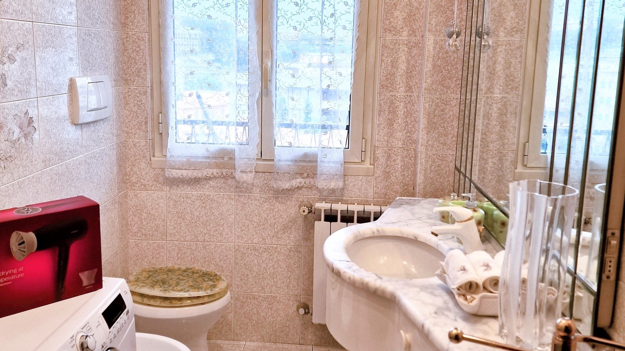 Photo of Bathroom in Aurelio