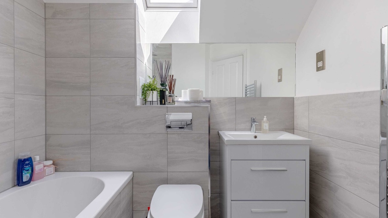 Photo of Bathroom in Brondesbury Park
