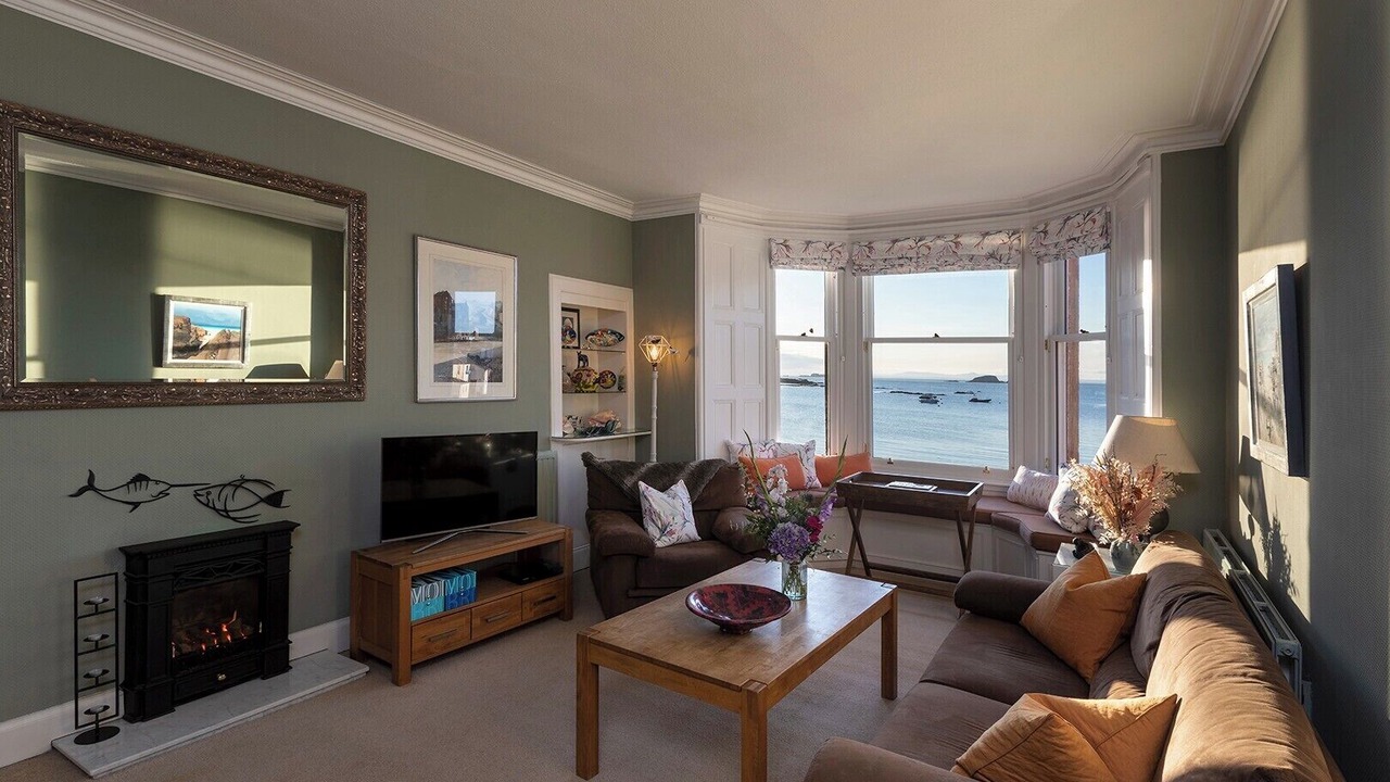 Photo of Livingroom in North Berwick