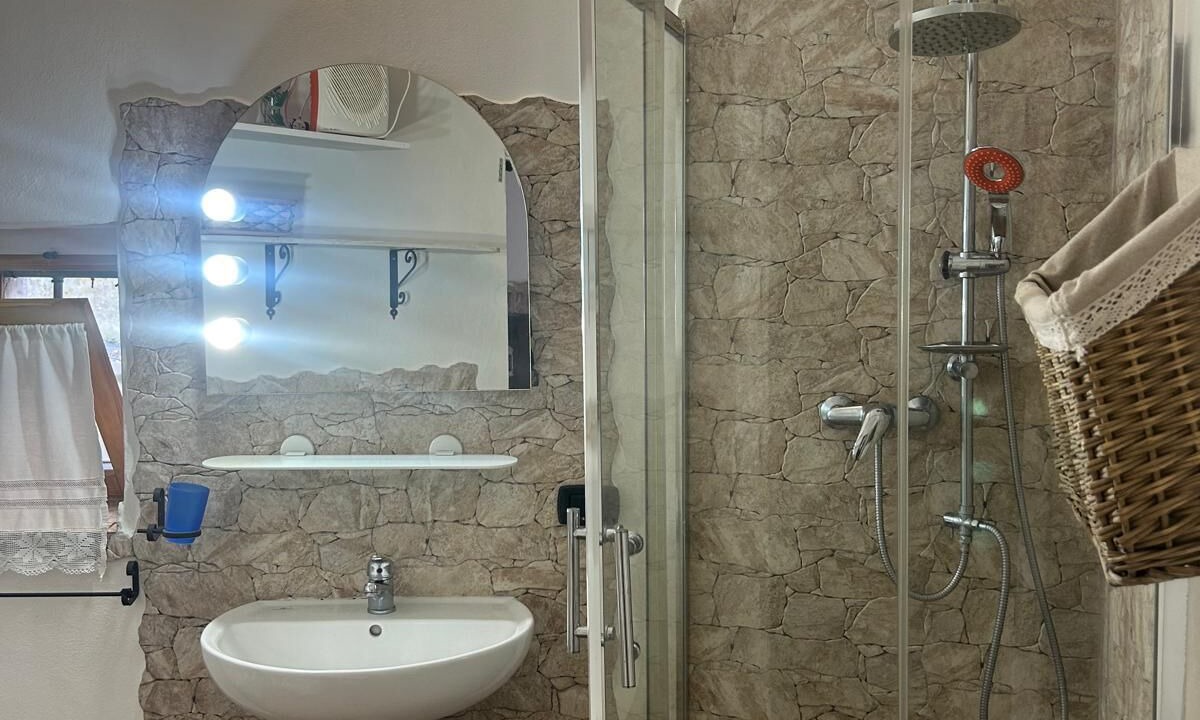 Photo of Bathroom in Camino