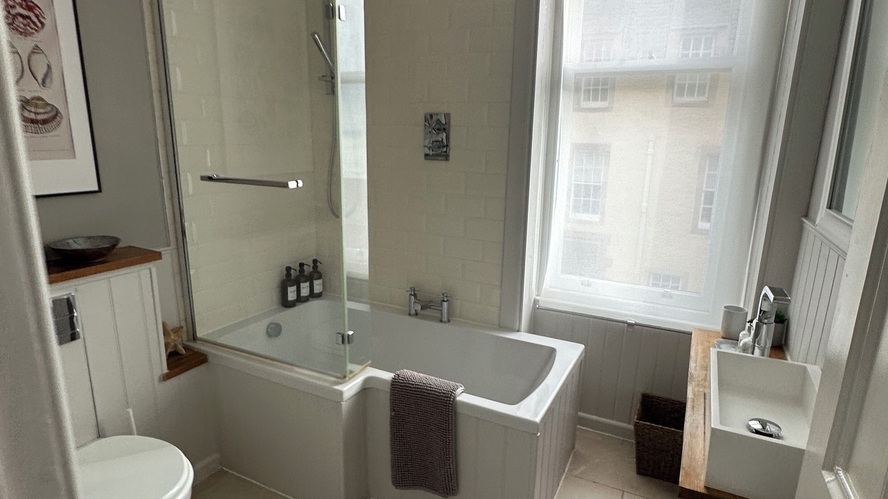Photo of Bathroom in Leven