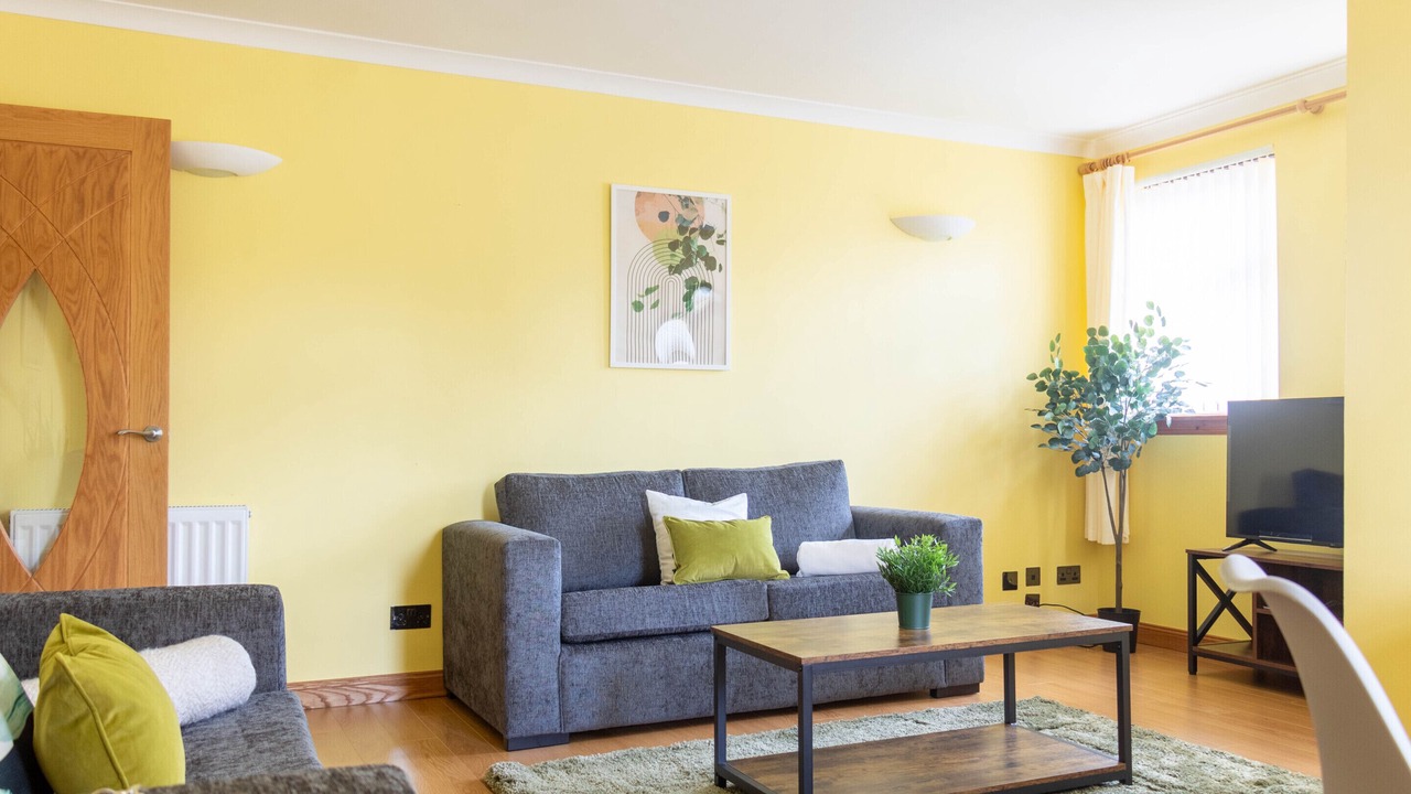 Photo of Livingroom in Tillicoultry
