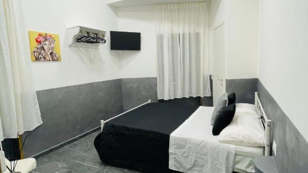 Photo of Bedroom in Naples City Centre