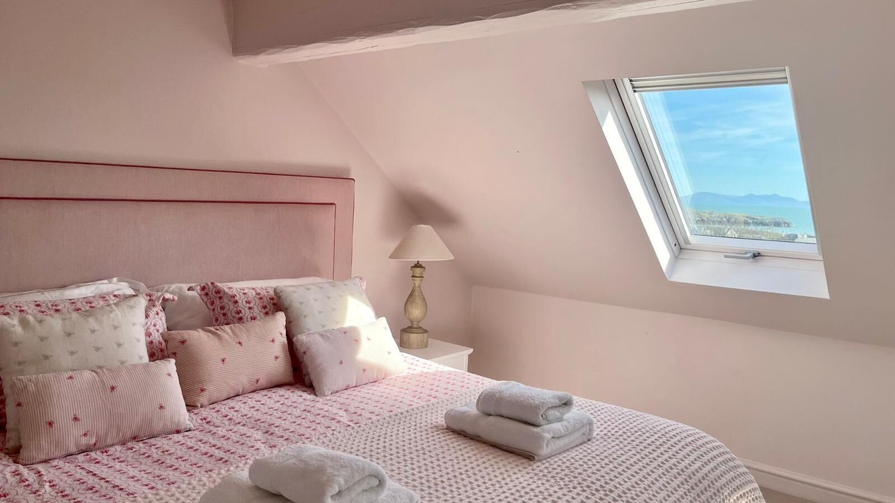 Photo of Bedroom in Rhoscolyn