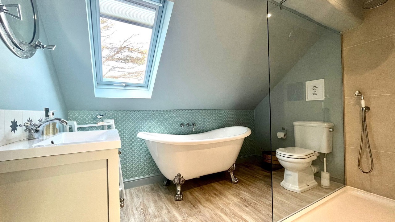 Photo of Bathroom in Rhoscolyn