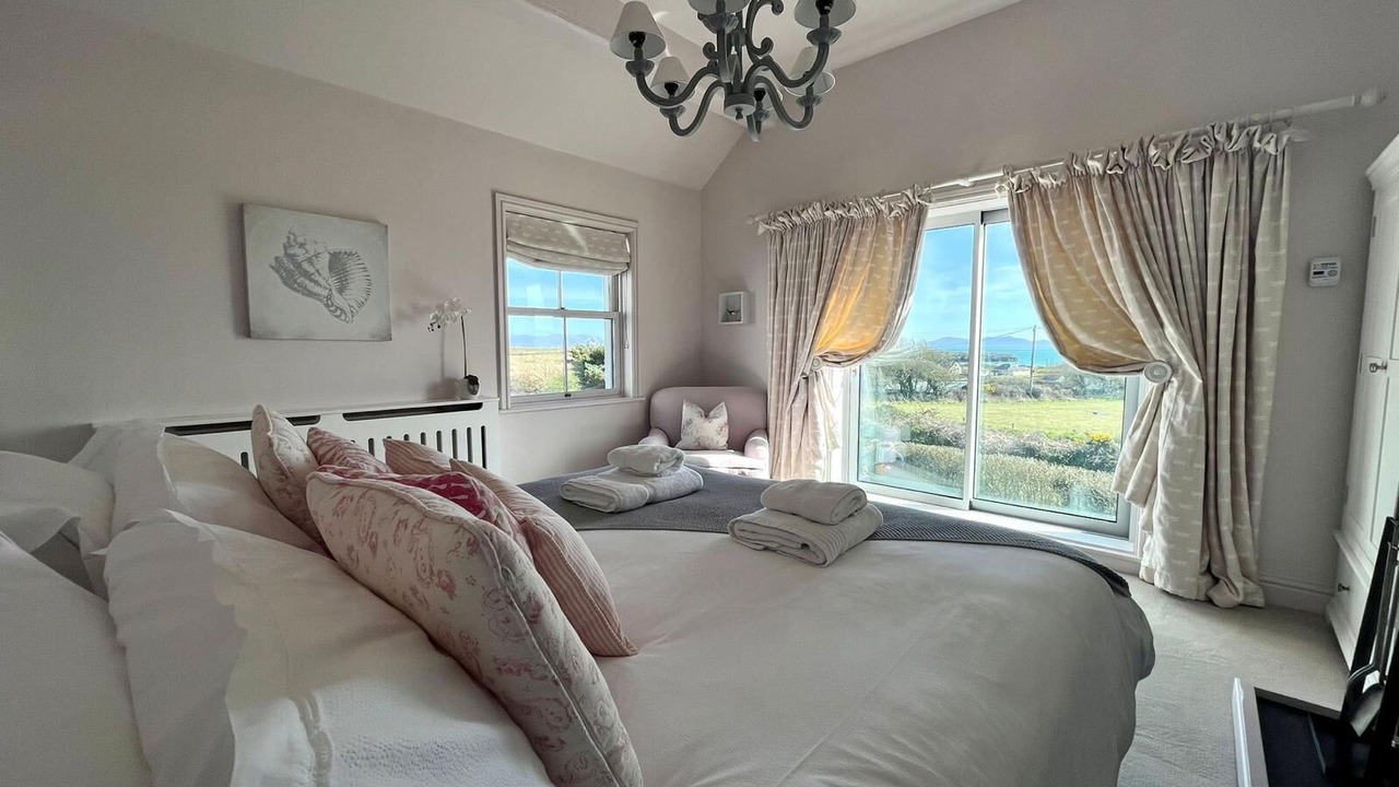 Photo of Bedroom in Rhoscolyn
