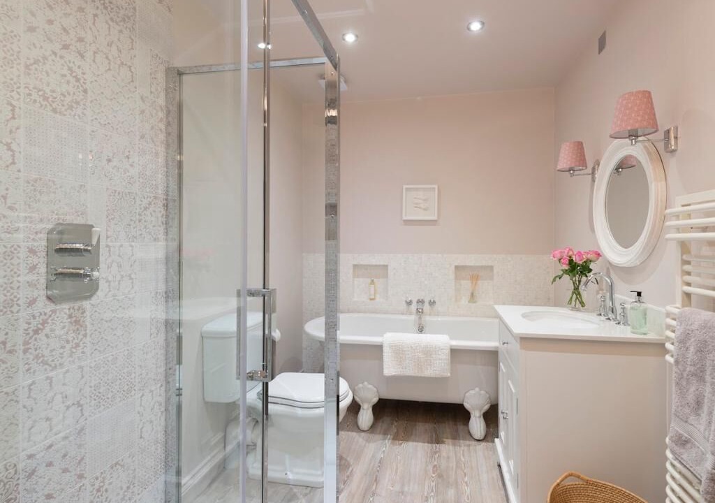 Photo of Bathroom in Rhoscolyn