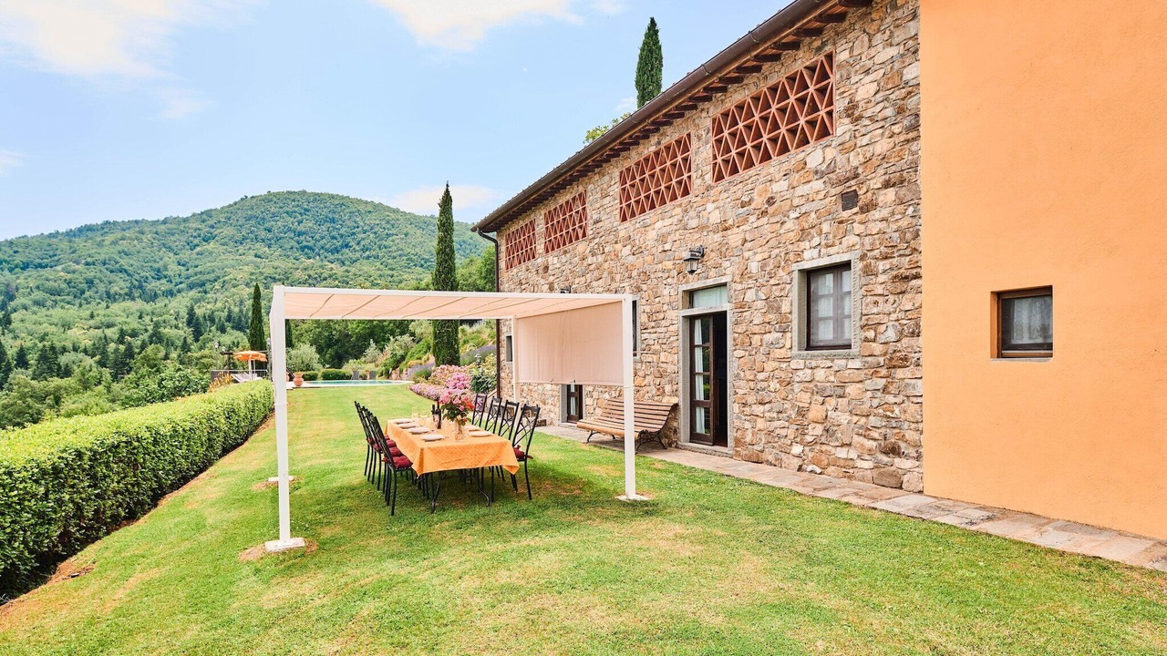 Photo of Outdoor in Neri