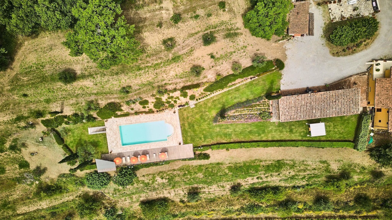 Photo of Outdoor in Neri