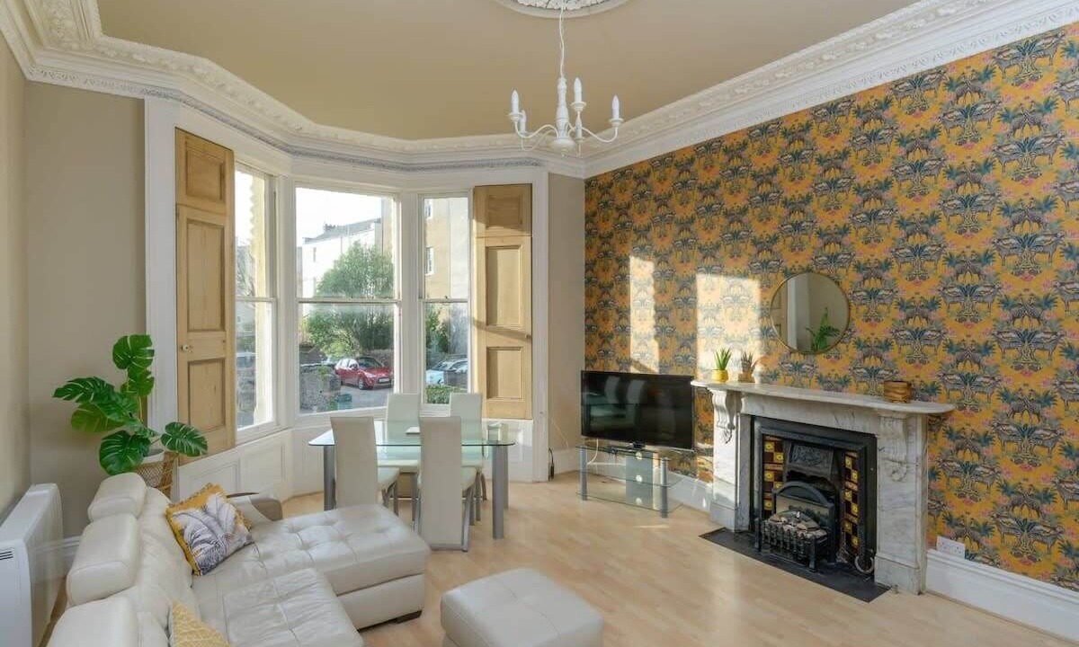 Photo of Livingroom in Clevedon