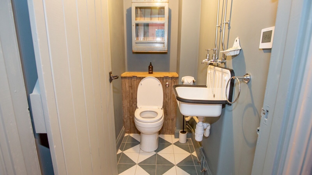 Photo of Bathroom in Deddington