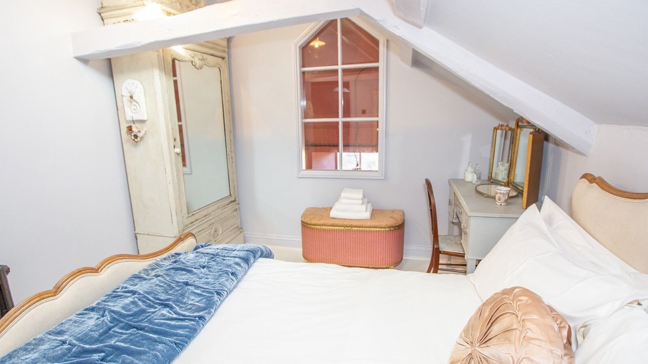 Photo of Bedroom in Deddington