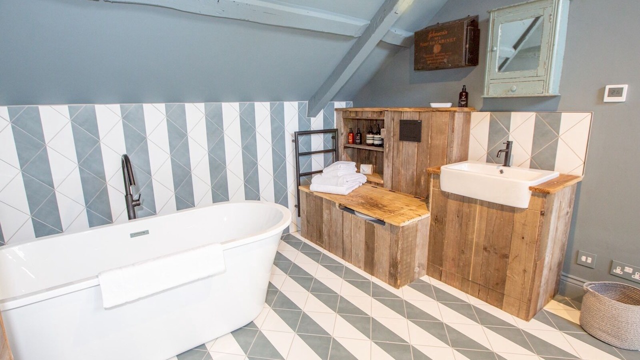 Photo of Bathroom in Deddington