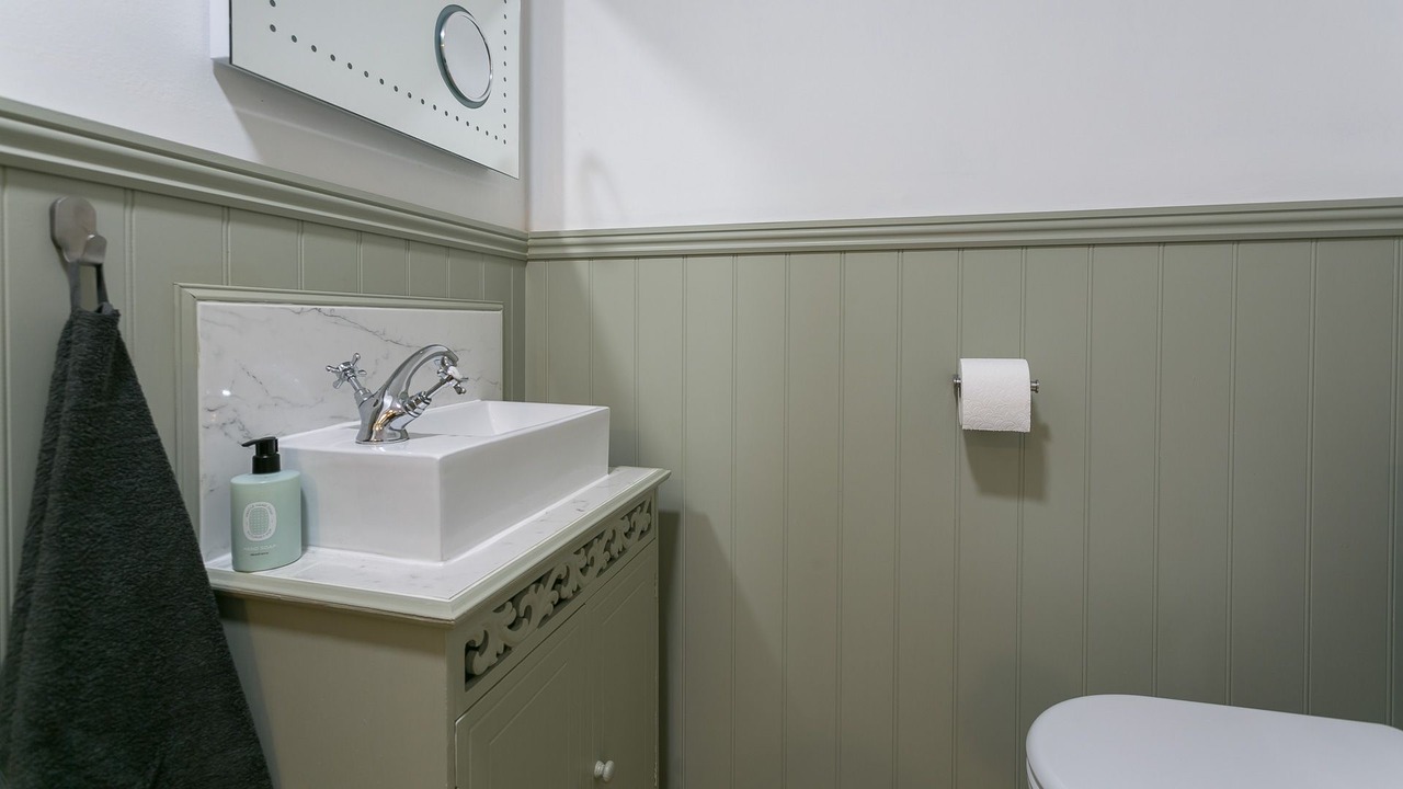 Photo of Bathroom in Llanfaethlu