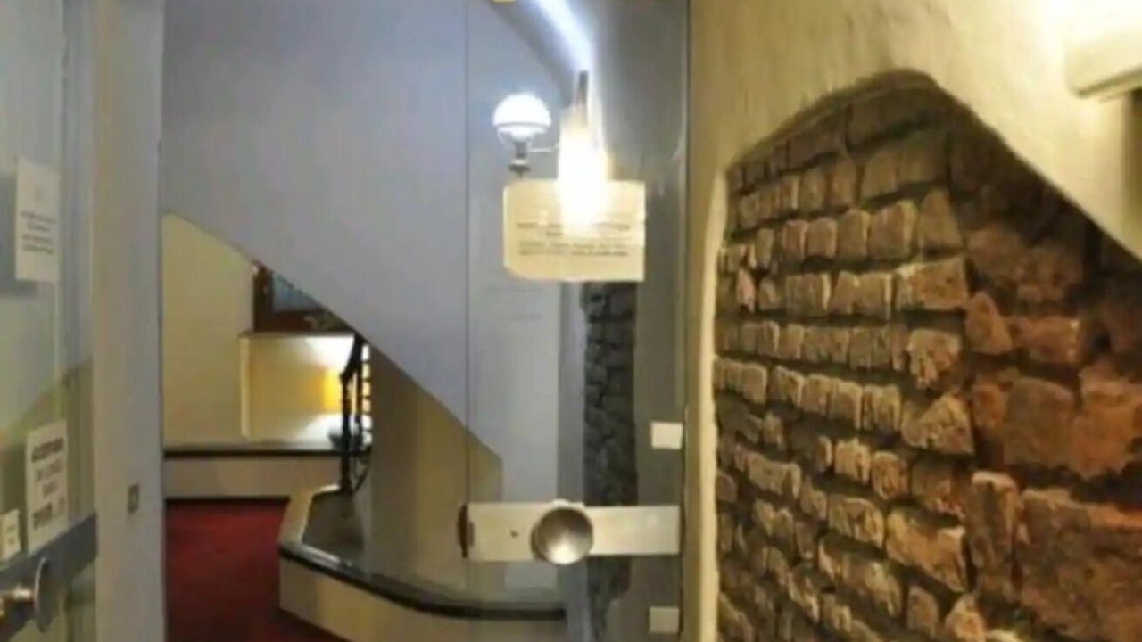 Photo of Others in Roman Quarter
