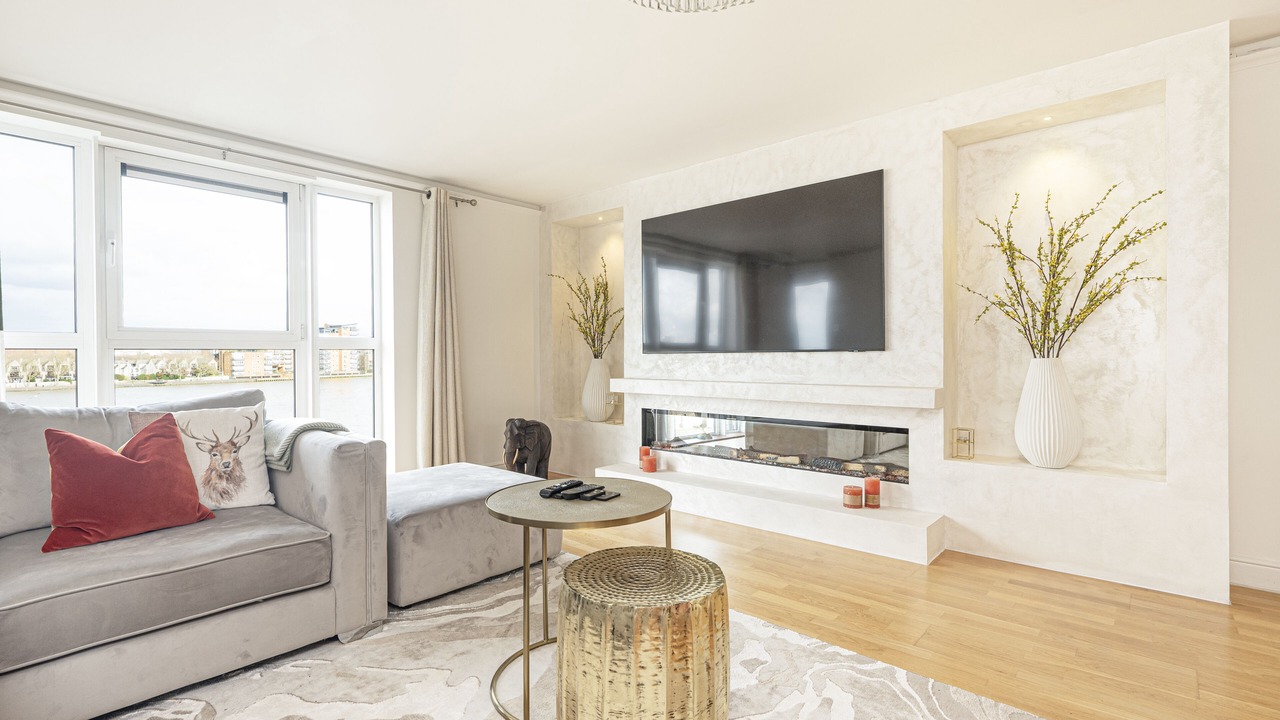 Photo of Livingroom in Island Gardens
