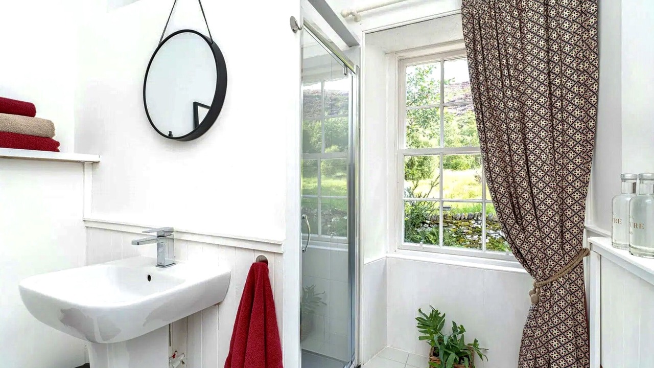 Photo of Bathroom in Breakish