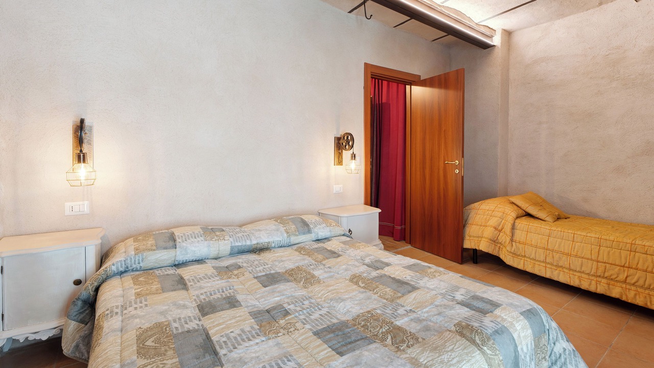 Photo of Bedroom in Mergozzo