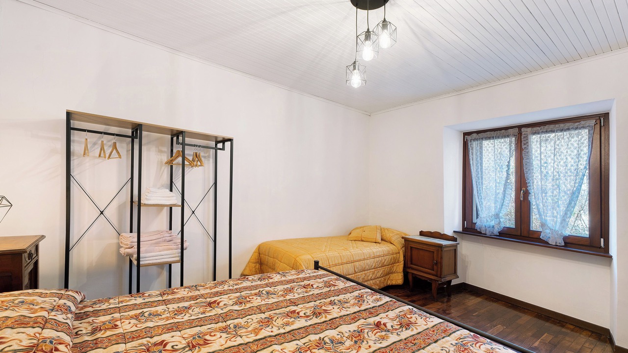 Photo of Bedroom in Mergozzo