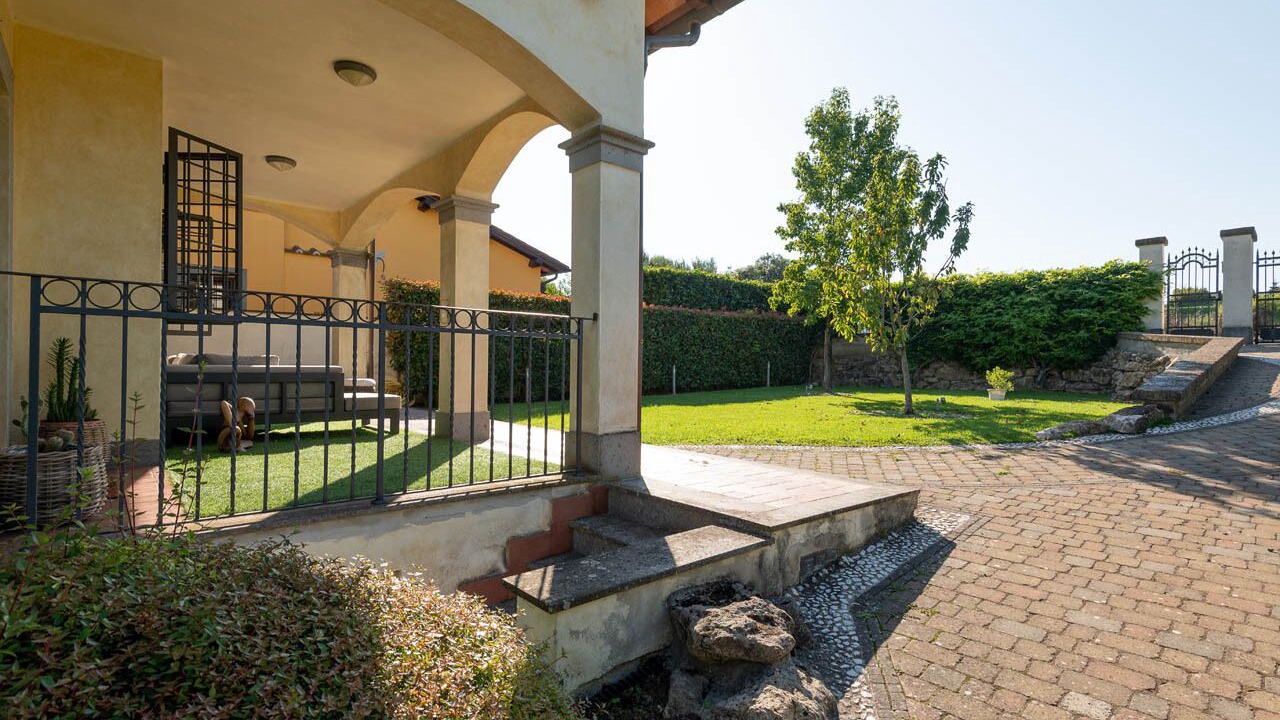 Photo of Patio Balcony in Lake Bracciano