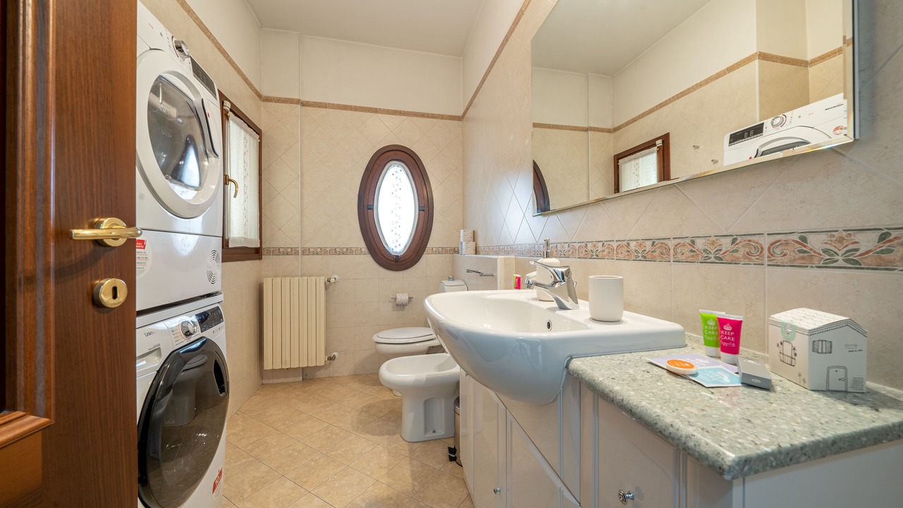 Photo of Bathroom in San Faustino-Madonnina-Quattroville
