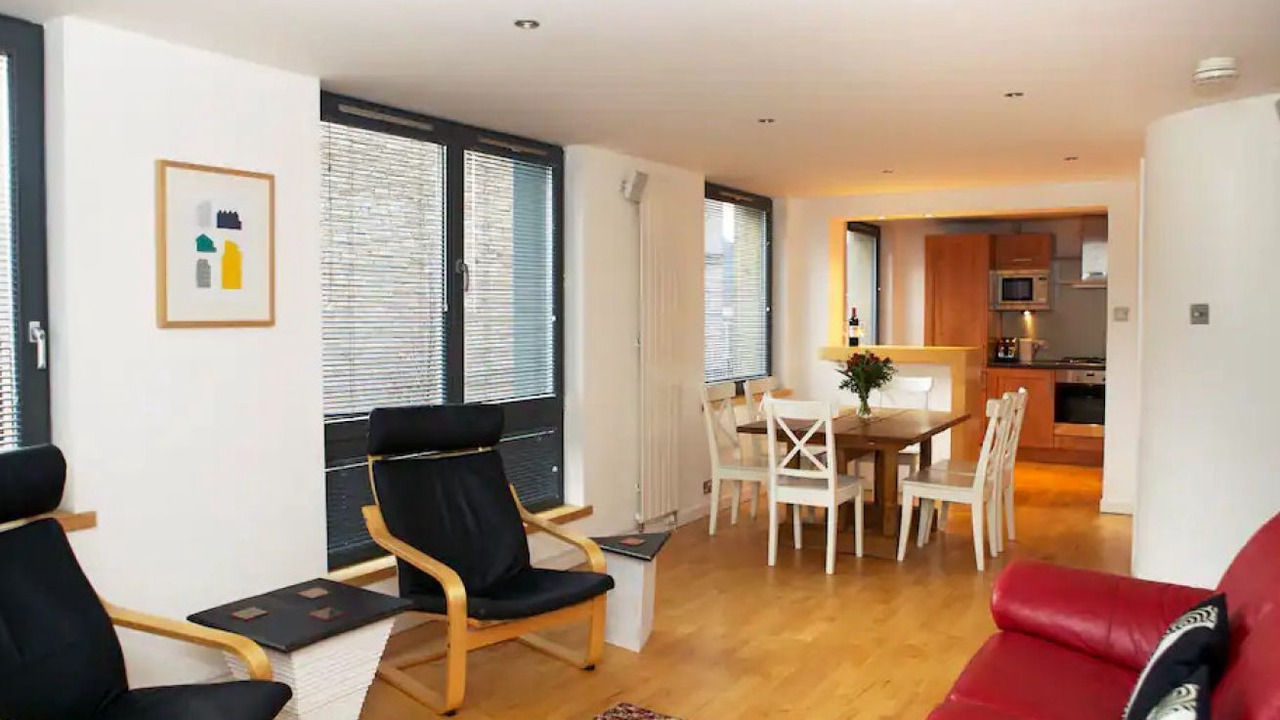 Photo of Livingroom in New Town
