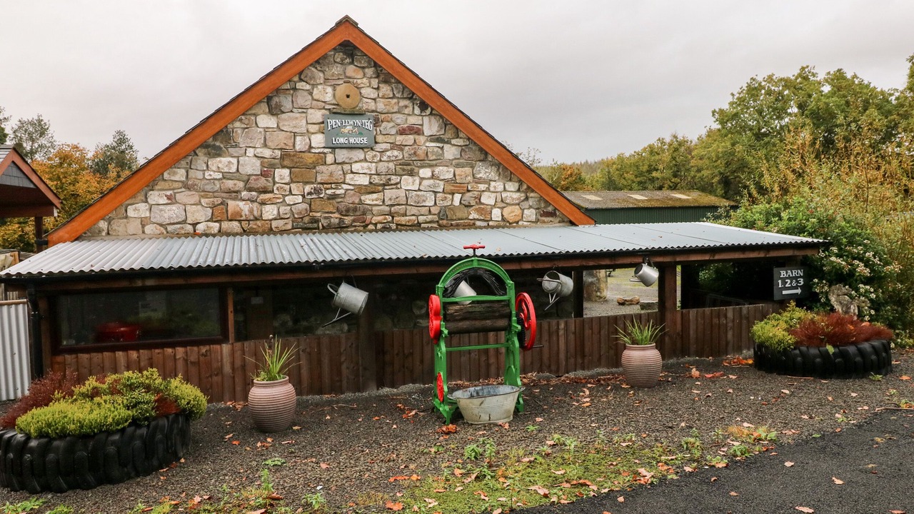 Photo of Outdoor in Margam