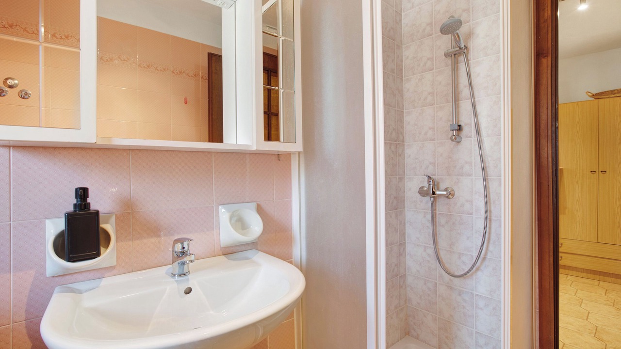 Photo of Bathroom in Plan D'introd