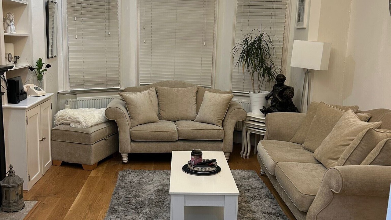 Photo of Livingroom in Palmers Green