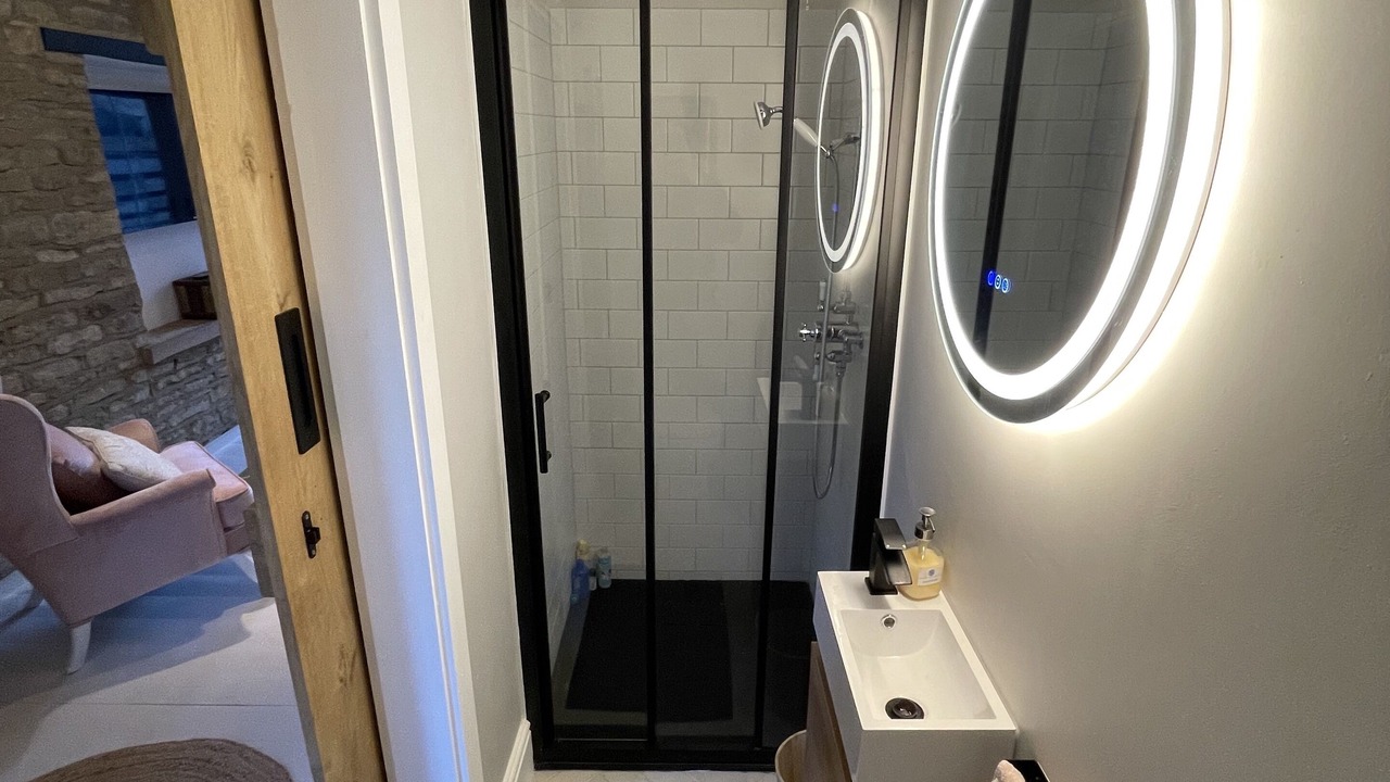 Photo of Bathroom in Lavendon