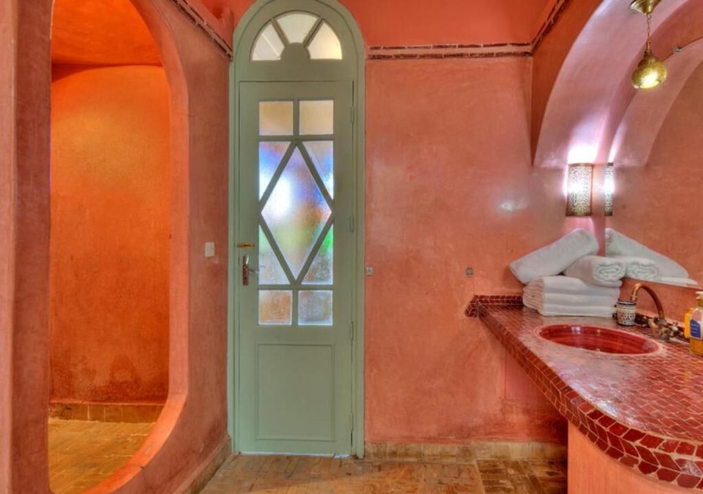 Photo of Bathroom in Majorelle