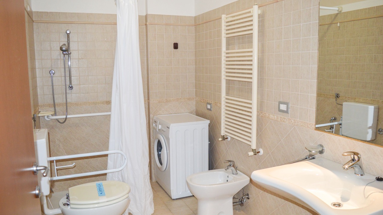 Photo of Bathroom in Pineto